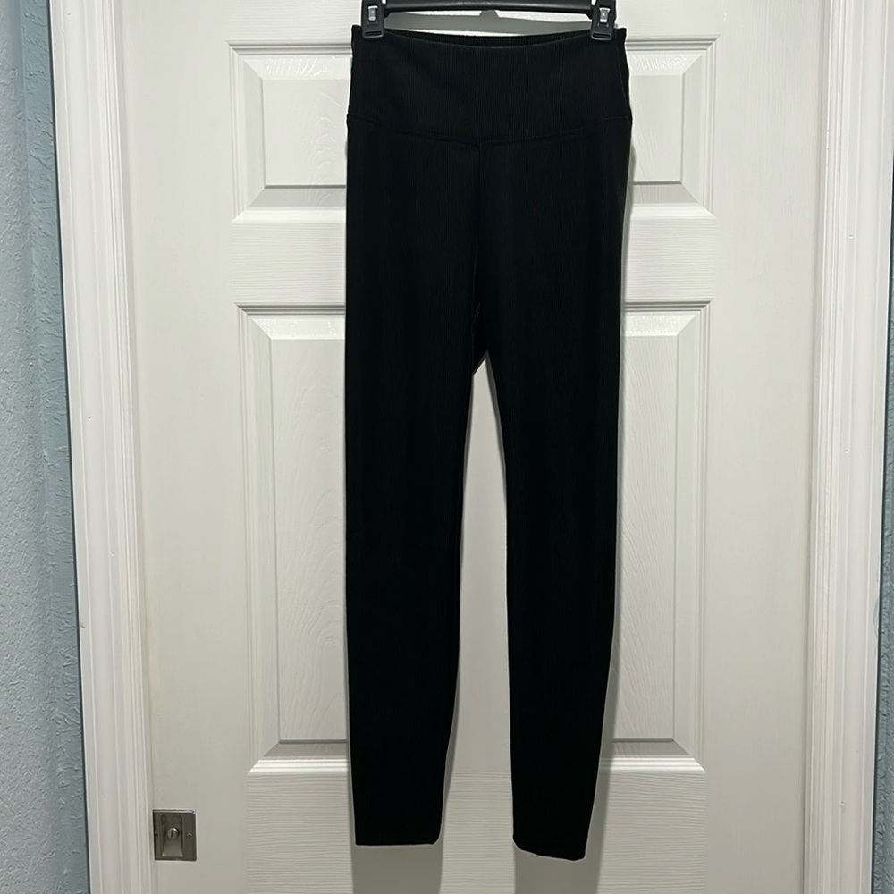 NWT WHBM Runway Leggings